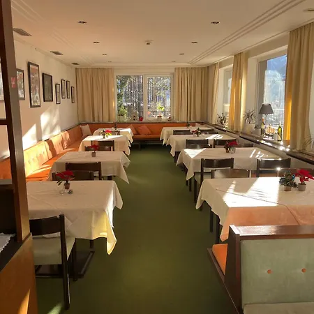 Alpina Mini-hôtel *